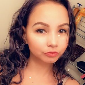 Meet your Posher, Kendra